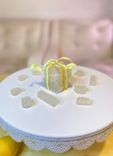 Load image into Gallery viewer, Kanten Crystal Candies 琥珀糖 (Kohakutou) Citrus Sunshine in Clear Box

